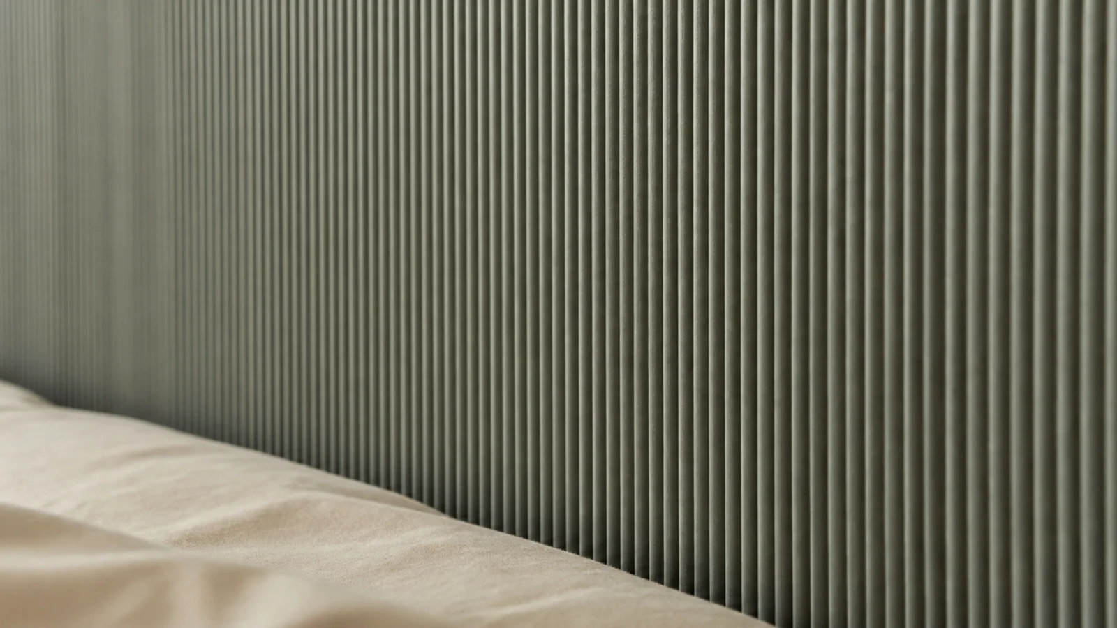 finely reeded headboard surface with very narrow evenly spaced ridges