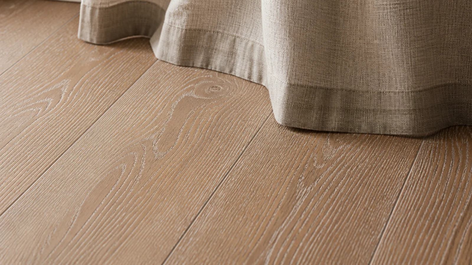 limed oak floor with white pigment sitting inside the open grain lines